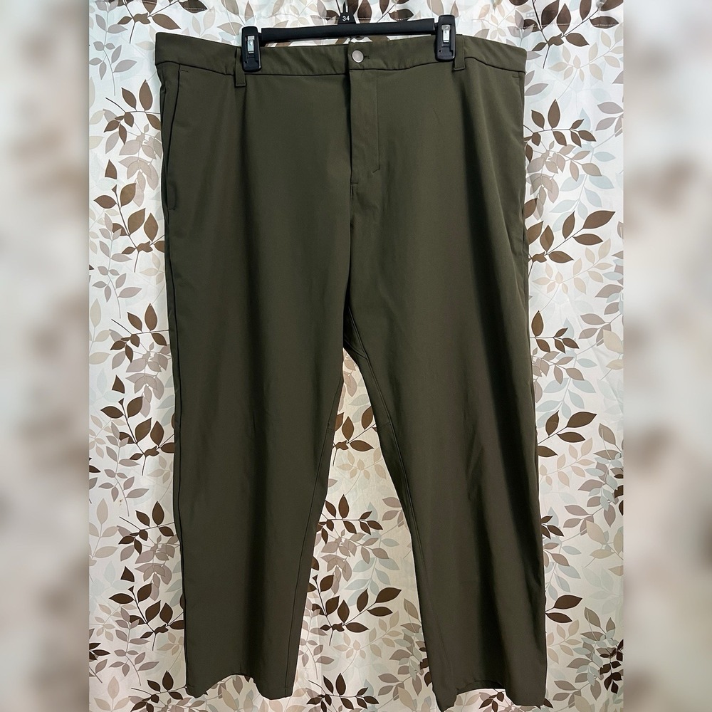 Lululemon ABC Commission Classic Warpstreme Mens 42x26 Green Stretch Chino